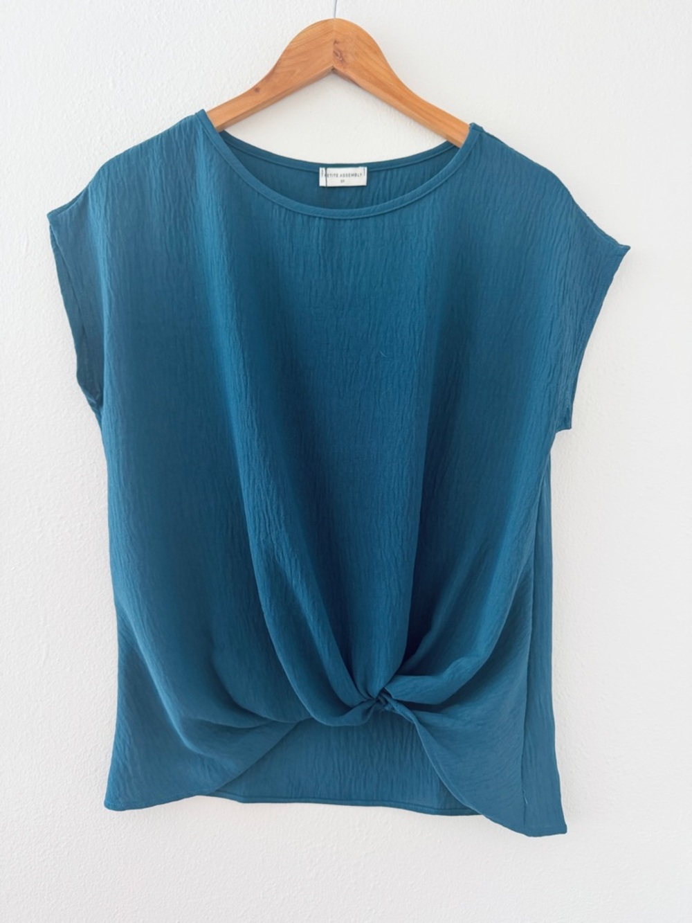 NWT Petite Assembly x Short Story Blue Twisted Hem Short Sleeve Top